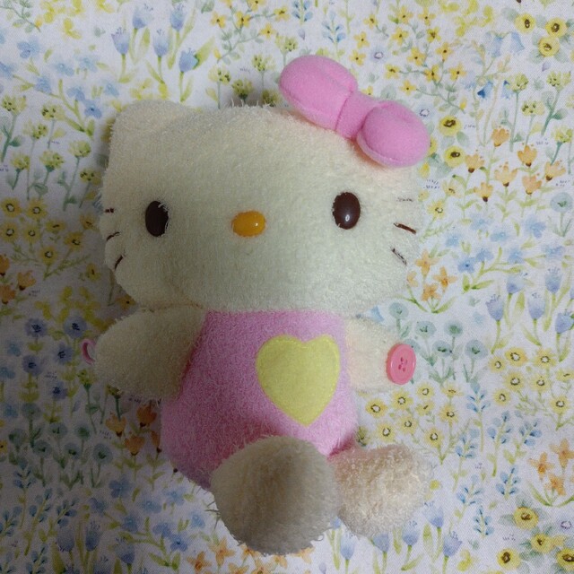 最終価格。キティ ぬいぐるみ | フリマアプリ ラクマ