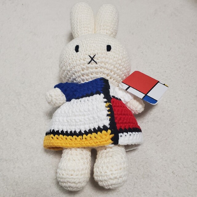 miffy(ミッフィー)のミッフィー モンドリアンドレス ハンドメイドのぬいぐるみ/人形(あみぐるみ)の商品写真