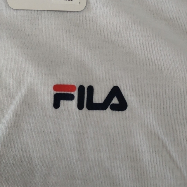 FILA(フィラ)の新品　未使用　フィラ　Tシャツ　XL　LL　レディース　メンズ　FILA　半袖 レディースのトップス(Tシャツ(半袖/袖なし))の商品写真