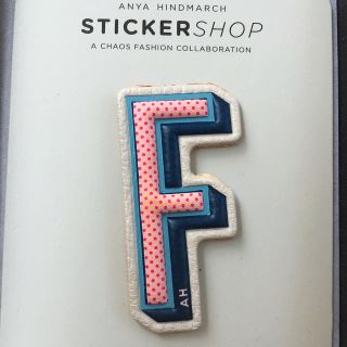 アニヤハインドマーチ(ANYA HINDMARCH)のアニヤハインドマーチ F ステッカー 新品送料無料(トートバッグ)