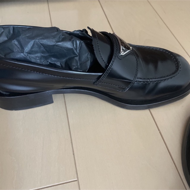 PRADA(プラダ)のプラダローファー☆大人気！ブラック レディースの靴/シューズ(ローファー/革靴)の商品写真