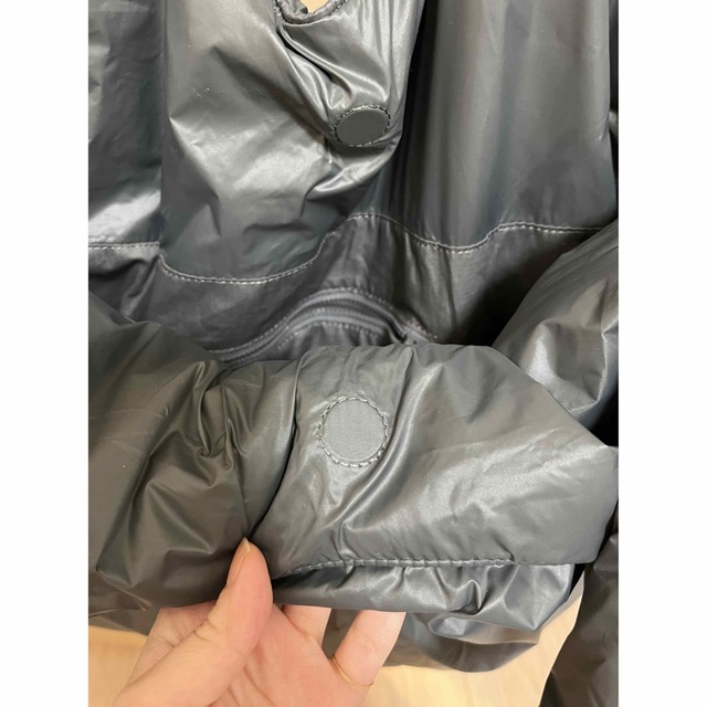 COS(コス)の【cos 】RECYCLED NYLON PADDED SHOPPER BAG レディースのバッグ(ショルダーバッグ)の商品写真