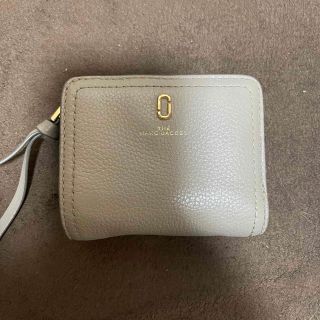 マークジェイコブス(MARC JACOBS)のMARC JACOBS 財布 二つ折り財布 グレージュ(財布)