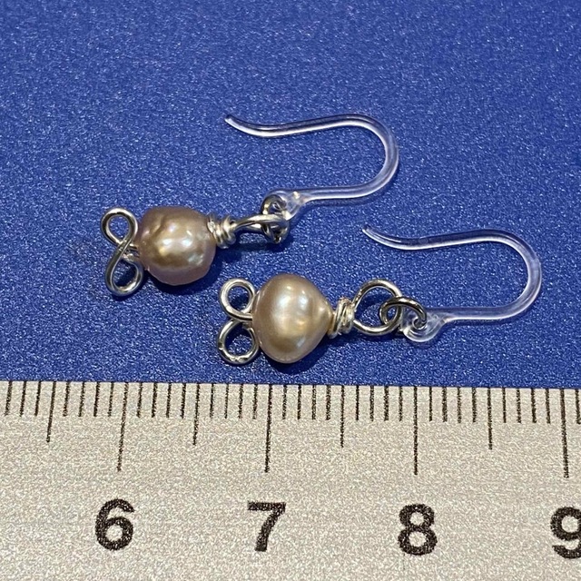 No.18  淡水パールの樹脂ピアス　ピンク ハンドメイドのアクセサリー(ピアス)の商品写真