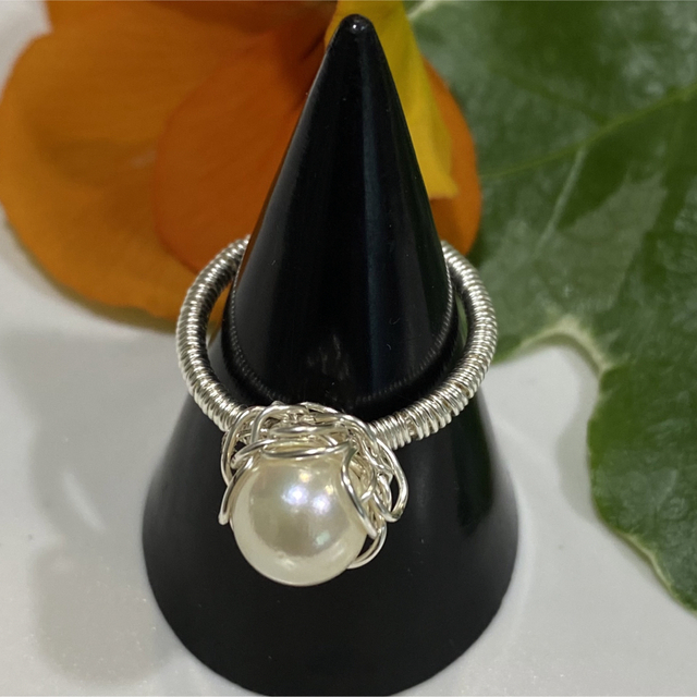No.20  あこや真珠のワイヤーリング　#10 ホワイト ハンドメイドのアクセサリー(リング)の商品写真