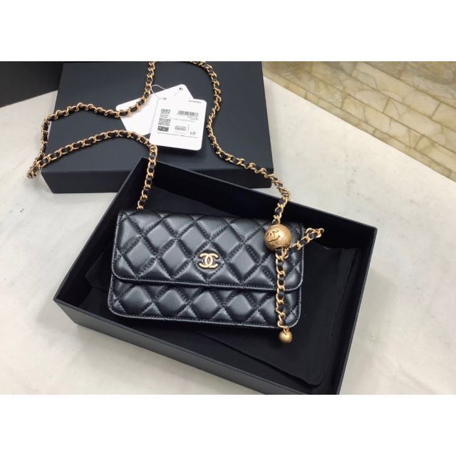 卸し売り購入 CHANEL - シャネル ミニマトラッセ ラムスキン チェーン