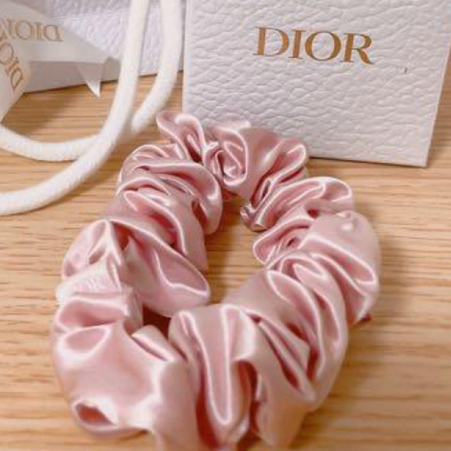 Dior(ディオール)のdior シュシュ レディースのヘアアクセサリー(ヘアゴム/シュシュ)の商品写真