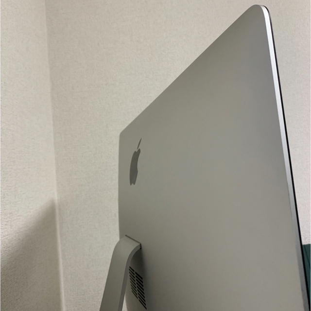 Apple(アップル)のiMac 21.5-inch Late 2015 スマホ/家電/カメラのPC/タブレット(デスクトップ型PC)の商品写真