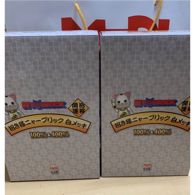 MEDICOM TOY(メディコムトイ)のNY@BRICK 招き猫 白メッキ 100％ & 400％　2セット エンタメ/ホビーのフィギュア(その他)の商品写真