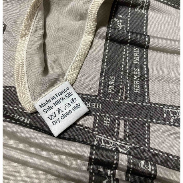 エルメス HERMES カレ90 ボルデュックリボン柄 スカーフ エルメス HERMES カレ90 ボルデュックリボン柄 スカーフ