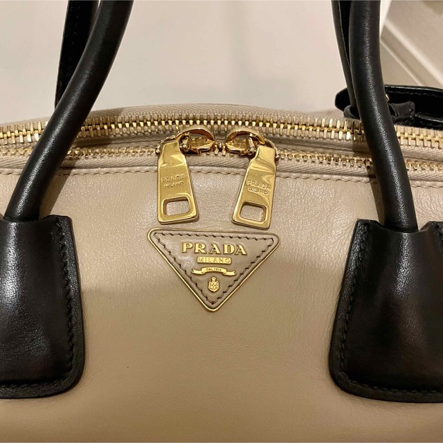 PRADA ハンドバッグ 限定カラー