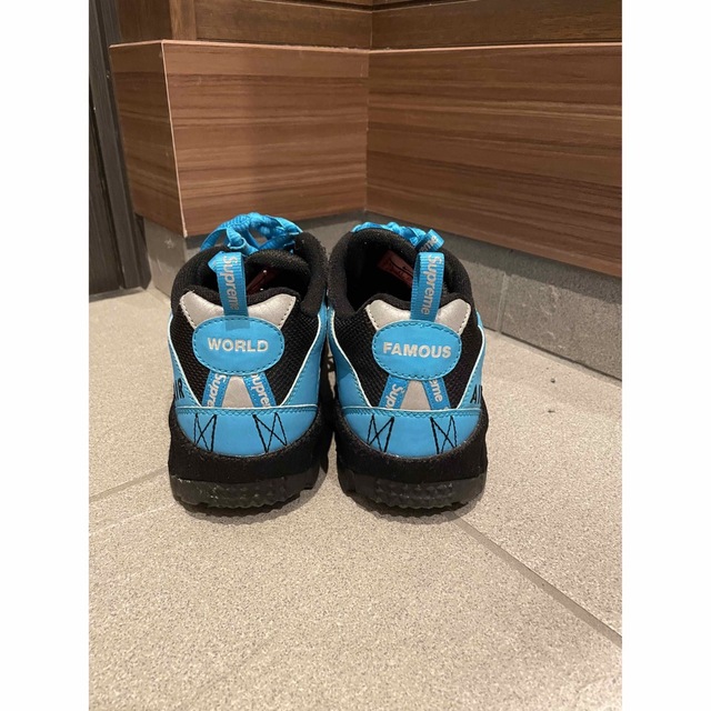 Supreme(シュプリーム)のSUPREME × NIKE AIR HUMARA BLUE メンズの靴/シューズ(スニーカー)の商品写真