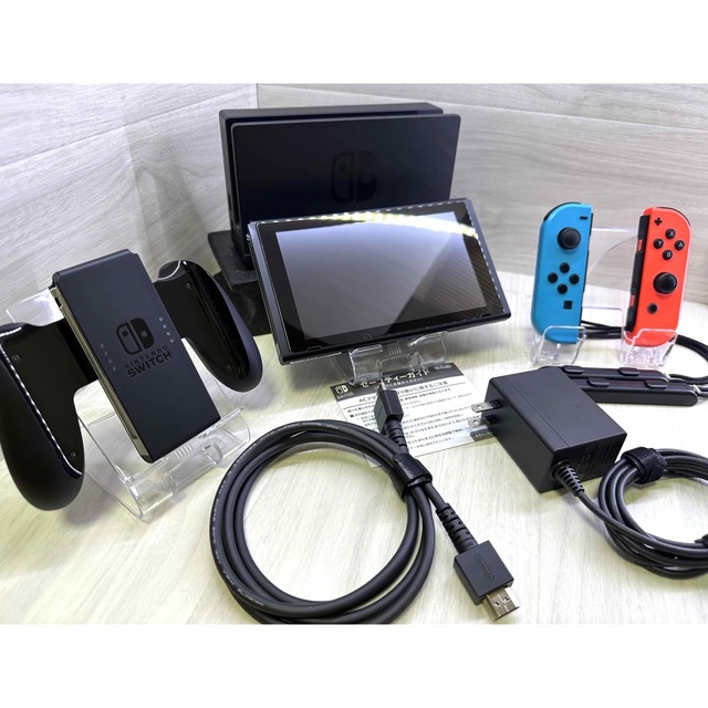 豪華おまけ付き！完全品ですぐに遊べる液晶新型Nintendo Switch一式