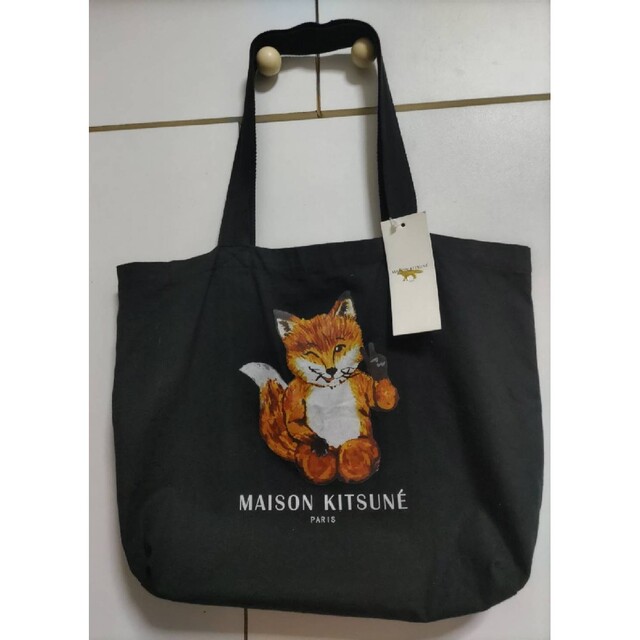 MAISON KITSUNE'(メゾンキツネ)のMAISON KITSUNE メゾンキツネ●トートバッグ 黒●中古 レディースのバッグ(トートバッグ)の商品写真