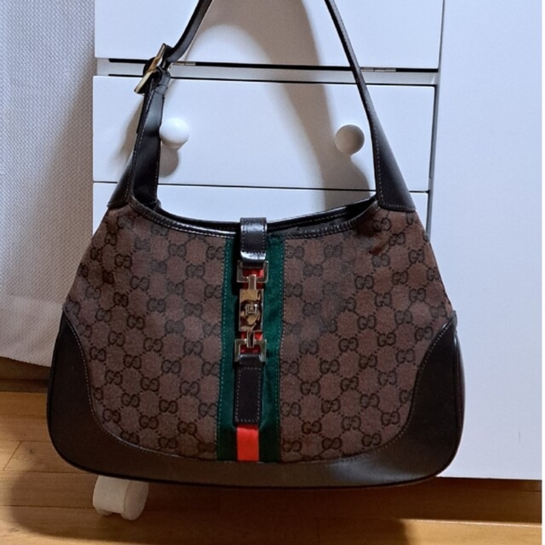 Gucci(グッチ)のGUCCI　ショルダーバック シェリーライン　正規品 レディースのバッグ(ショルダーバッグ)の商品写真