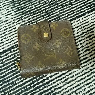 ルイヴィトン(LOUIS VUITTON)のルイヴィトン 二つ折り財布 モノグラム(折り財布)