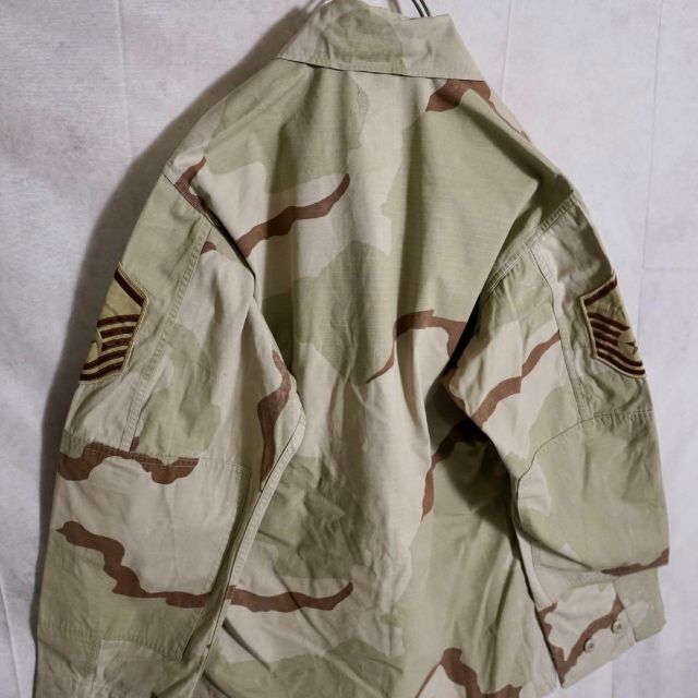 MILITARY(ミリタリー)の美品　アメリカ軍　実物　BDUジャケット　デザートカモ　90s ミリタリー メンズのジャケット/アウター(ミリタリージャケット)の商品写真
