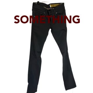 サムシング(SOMETHING)のSOMETHING レディース スキニーパンツ ブラック ローライズ(デニム/ジーンズ)