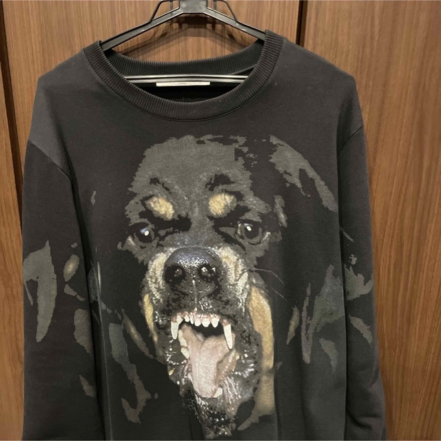 ジバンシーロットワイラー-