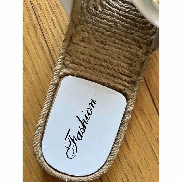 ベルトデザインサンダル 23㎝　白 レディースの靴/シューズ(サンダル)の商品写真