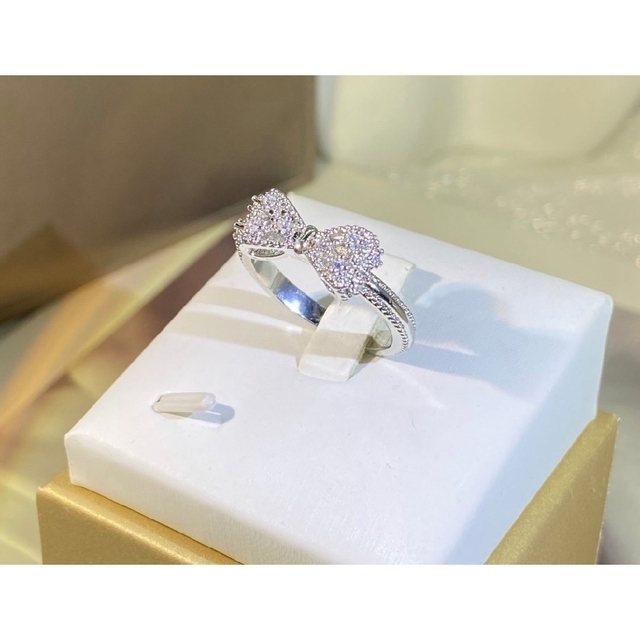 最高品質！！　リボン　シルバー　925 リング　指輪　SONAダイヤモンド
