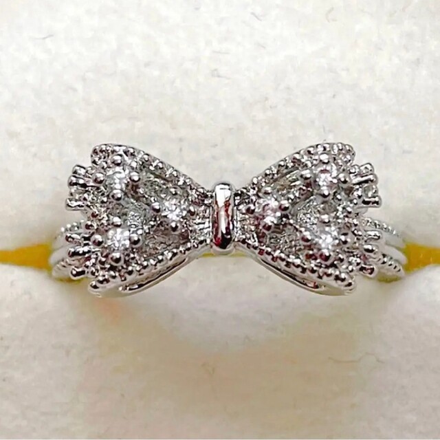最高品質！！　リボン　シルバー　925 リング　指輪　SONAダイヤモンド レディースのアクセサリー(リング(指輪))の商品写真