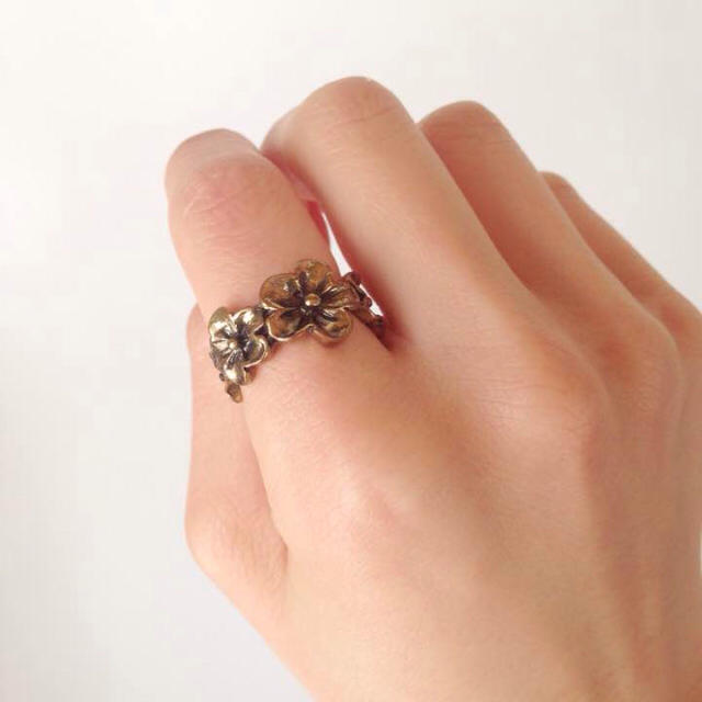 flower(フラワー)のflower ring ○ レディースのアクセサリー(リング(指輪))の商品写真