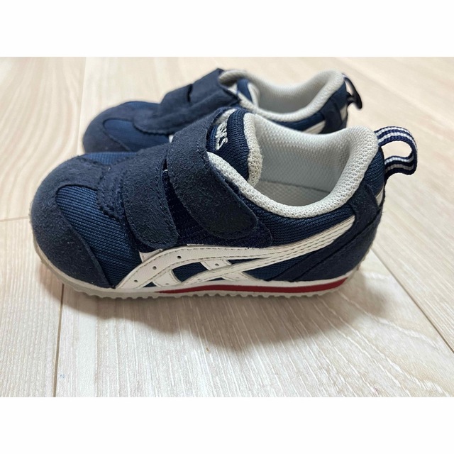 asics(アシックス)のアシックスネイビーのみ　baby.kidsシューズ　13.5〜14.0cm キッズ/ベビー/マタニティのベビー靴/シューズ(~14cm)(スニーカー)の商品写真