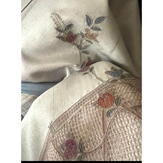 重要無形文化財結城紬】奥順はたおり娘 汕頭・相良刺繍 橘 証紙付き の