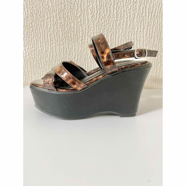 MAFMOF(マフモフ)のマフモフ　厚底ウエッジサンダル　ブラック×ブラウン　サイズM レディースの靴/シューズ(サンダル)の商品写真
