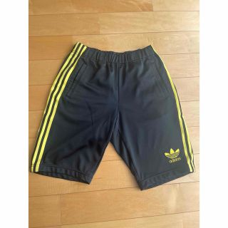 アディダス(adidas)のadidas ショートパンツ(ショートパンツ)