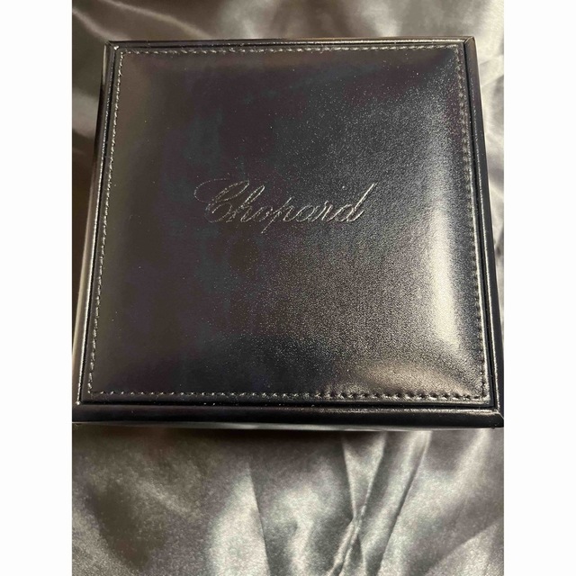 Chopard(ショパール)の【3000本限定】Chopard ショパール ハッピーセラミック 3Pダイヤ レディースのファッション小物(腕時計)の商品写真