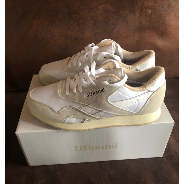 新品：Reebok × jjjjound