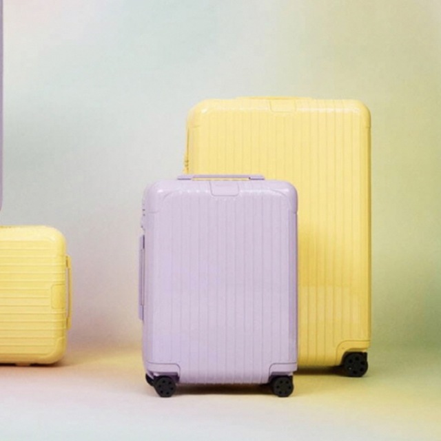 RIMOWA(リモワ)の本日限定価格　リモワ　スーツケース レディースのバッグ(スーツケース/キャリーバッグ)の商品写真