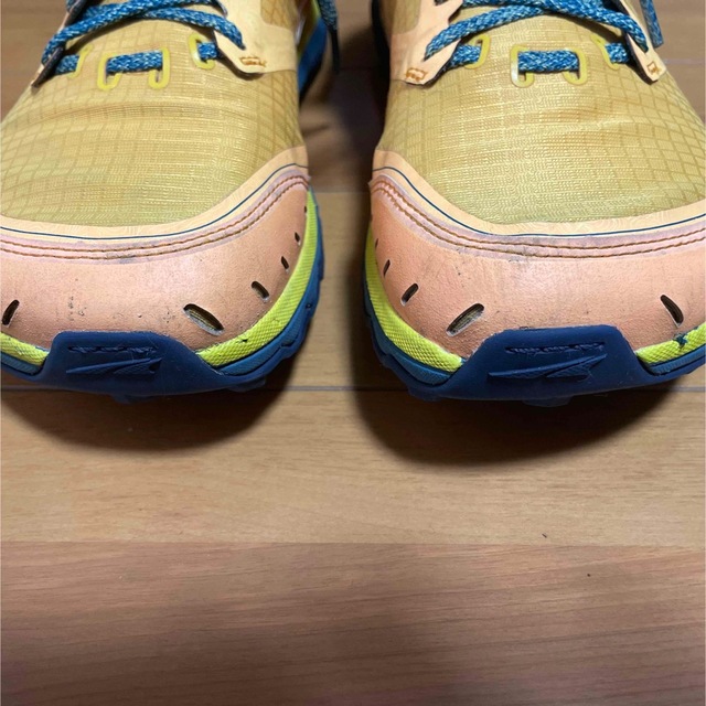 ALTRA(アルトラ)のALTRA アルトラ ローンピーク6 オレンジ  27.5センチ スポーツ/アウトドアのランニング(シューズ)の商品写真