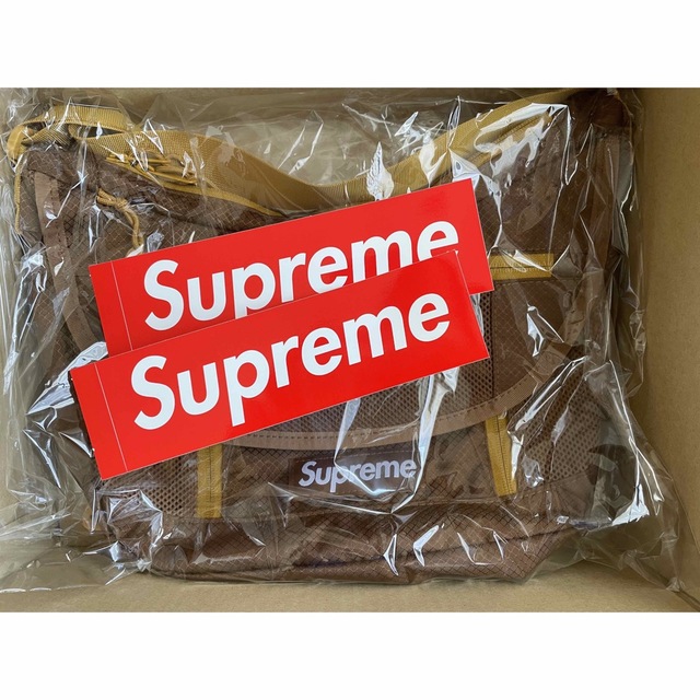 Supreme(シュプリーム)の【新品・未使用】Supreme Small Messenger Bag  メンズのバッグ(メッセンジャーバッグ)の商品写真