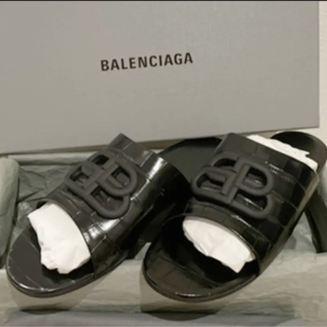 バレンシアガ　フラットサンダル　BALENCIAGA