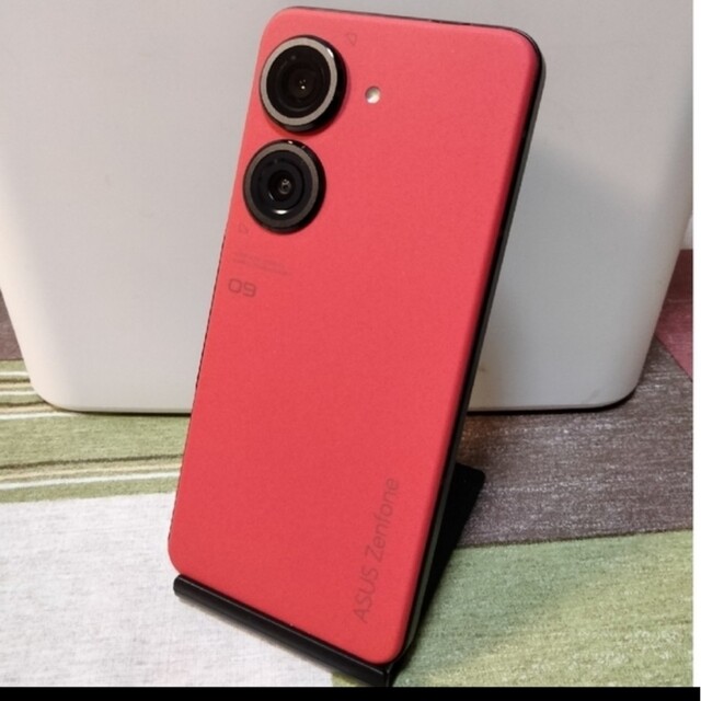 ZenFone(ゼンフォン)の値下げ Zenfone9 中古美品 スマホ/家電/カメラのスマートフォン/携帯電話(スマートフォン本体)の商品写真