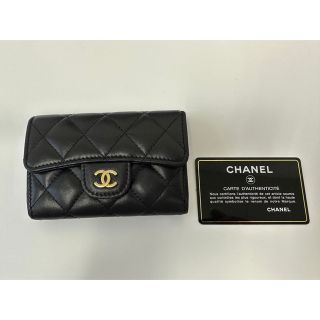 シャネル(CHANEL)の⭐︎CHANEL カードケース マトラッセ ココマーク  レザーブラック  美品(パスケース/IDカードホルダー)