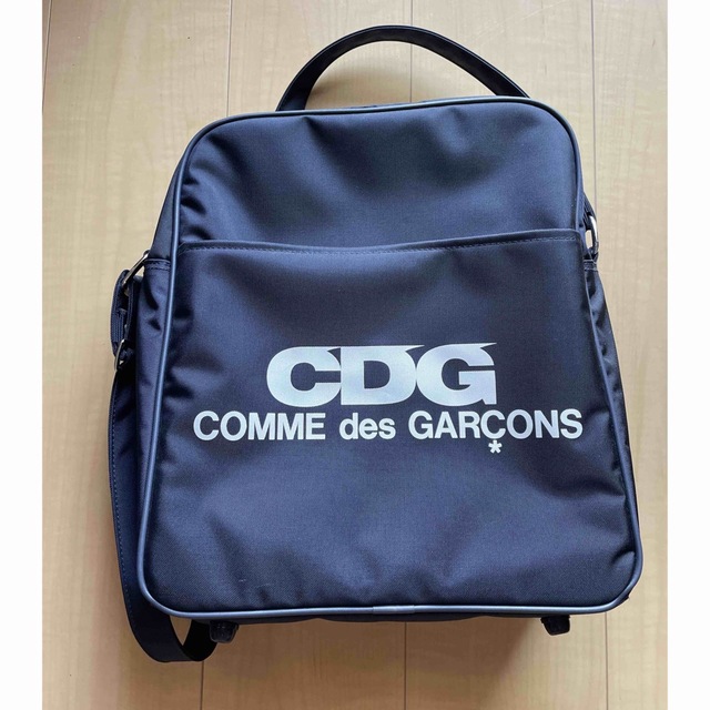 CDG コムデギャルソンナイロンショルダーバッグ - ショルダーバッグ