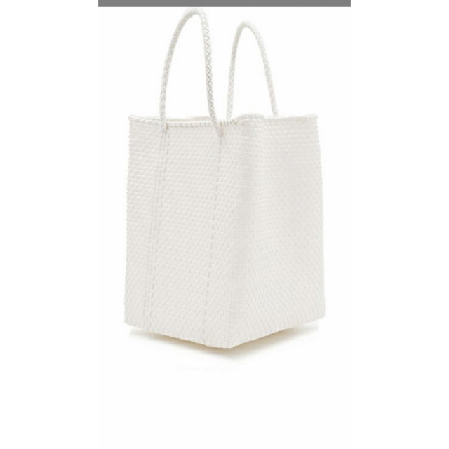 Letra(レトラ)のメルカドバッグ　新品　ホワイト　カゴバッグ レディースのバッグ(かごバッグ/ストローバッグ)の商品写真