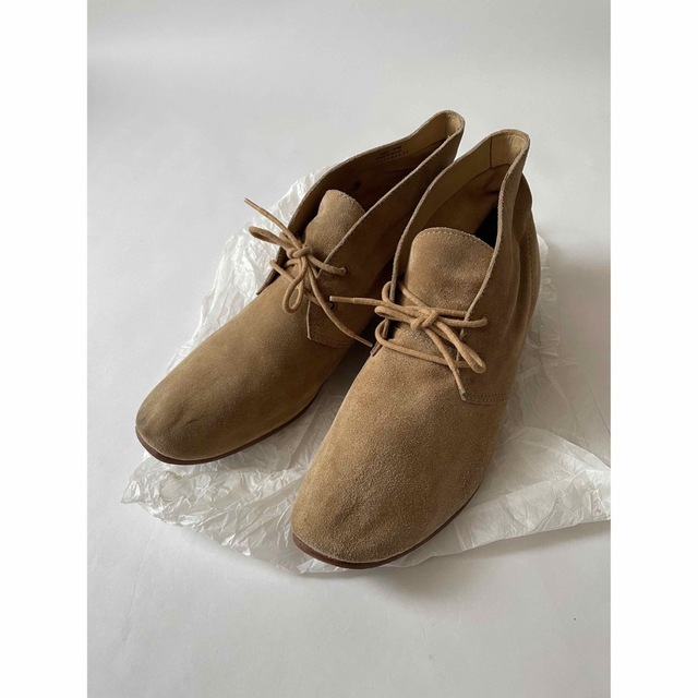 Clarks(クラークス)の【クラークス】スエードショートブーツ レディースの靴/シューズ(ブーツ)の商品写真