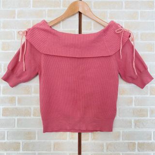 スナイデル(SNIDEL)の美品　スナイデル  半袖ニットトップス　ピンク　編み上げリボン(Tシャツ(半袖/袖なし))