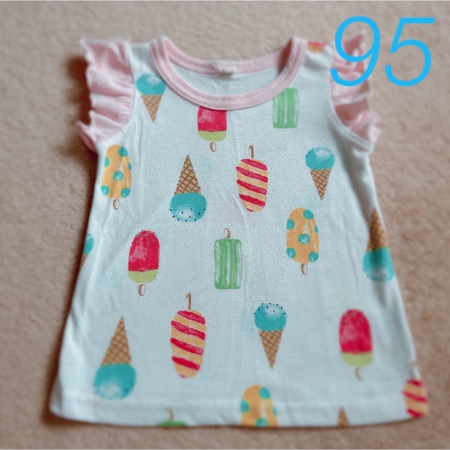 西松屋(ニシマツヤ)のアイス柄肩フリルTシャツ　95 キッズ/ベビー/マタニティのキッズ服女の子用(90cm~)(Tシャツ/カットソー)の商品写真