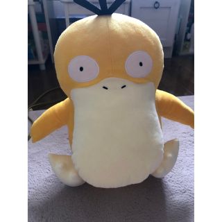 ポケモン(ポケモン)の美品　タグ有　ポケットモンスター　コダック　ぬいぐるみ　めちゃでか(ぬいぐるみ)