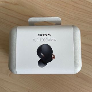 ソニー(SONY)の【新品未開封】SONY ワイヤレスイヤホン ブラック WF-1000XM4 BM(ストラップ/イヤホンジャック)