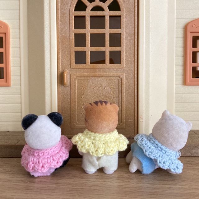 シルバニア 赤ちゃんサイズ ハートリボン付きフリルロンパース くすみ