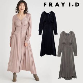 フレイアイディー(FRAY I.D)のFRAY I.D デコルテダイヤネックサテンワンピース(ロングワンピース/マキシワンピース)