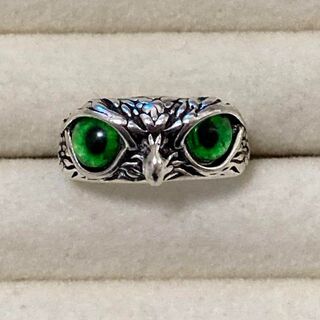 フクロウの指輪　フリーサイズ　16～20号くらい　緑　ふくろう　梟(リング(指輪))