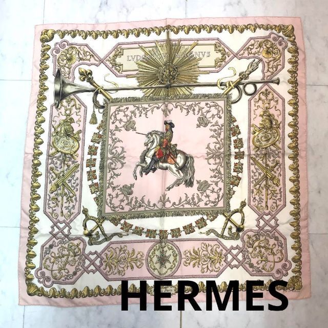 ☆美品☆HERMES　カレ90　スカーフ　白い馬に跨ったルイ14世　シルク無し素材